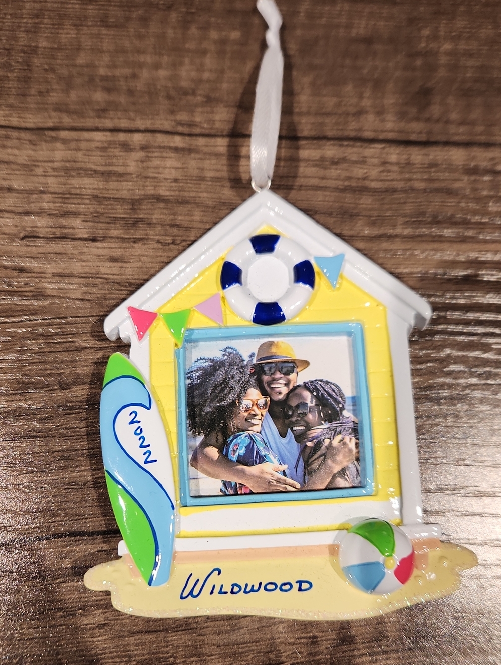 NWOT 2022 Wildwood Yellow Beach Photo Christmas Ornament